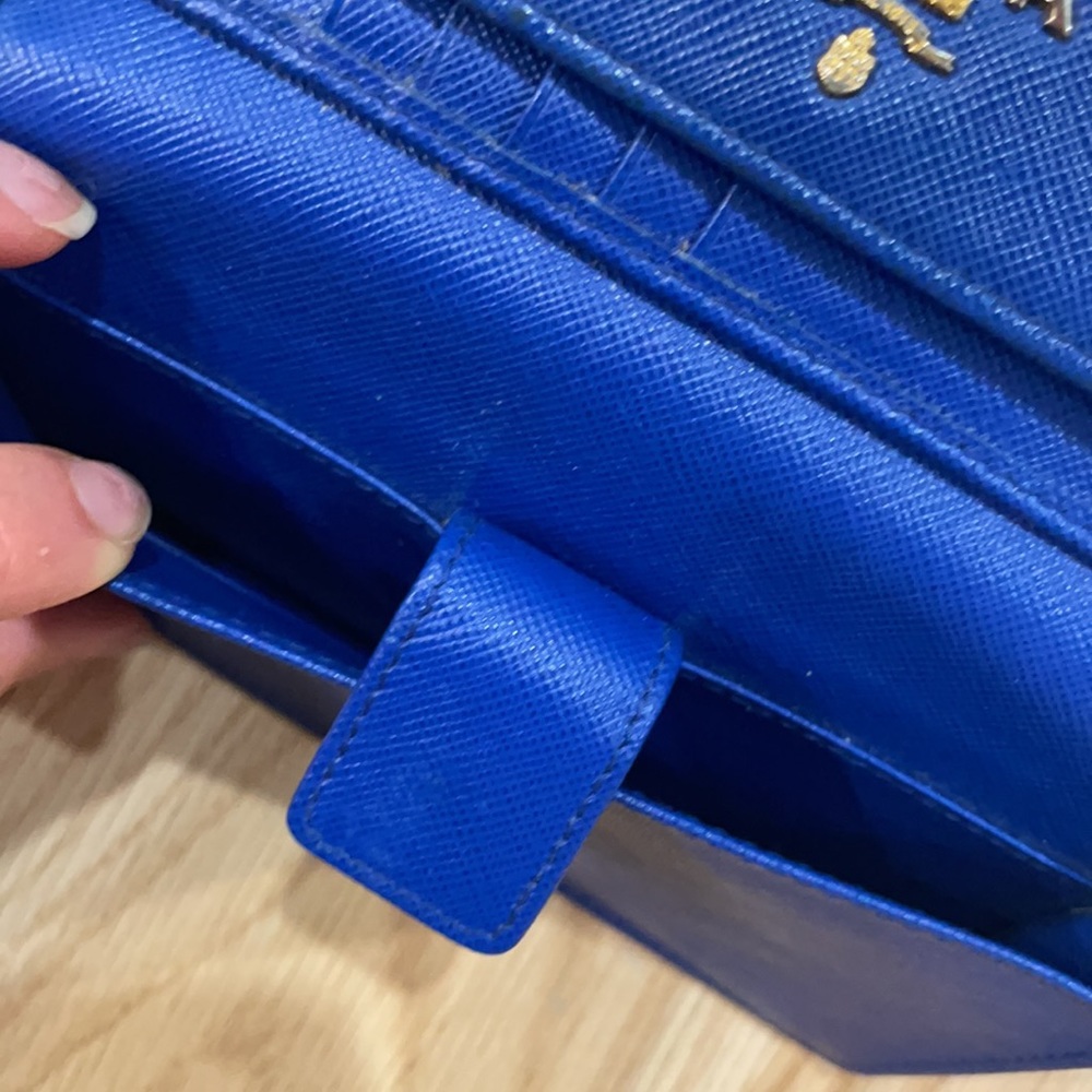 Prada Wallet. Blue Saffiano leather. EUC - Picture 6 of 9